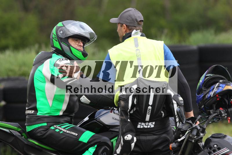 Archiv-2025/10 23.04.2025 Cornu Master School ADR/rot-rouge/15